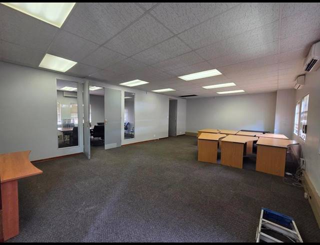 BUSINESS PROPERTY TO RENT IN DIE HOEWES